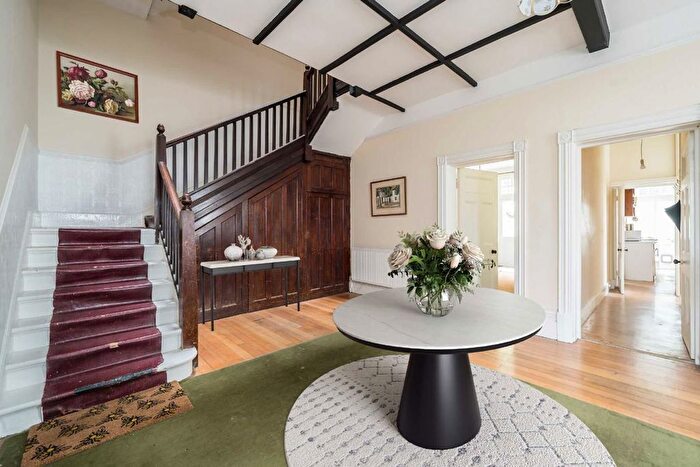 6 Bedroom Semi-Detached House For Sale In Vineyard Hill Road, London, SW19