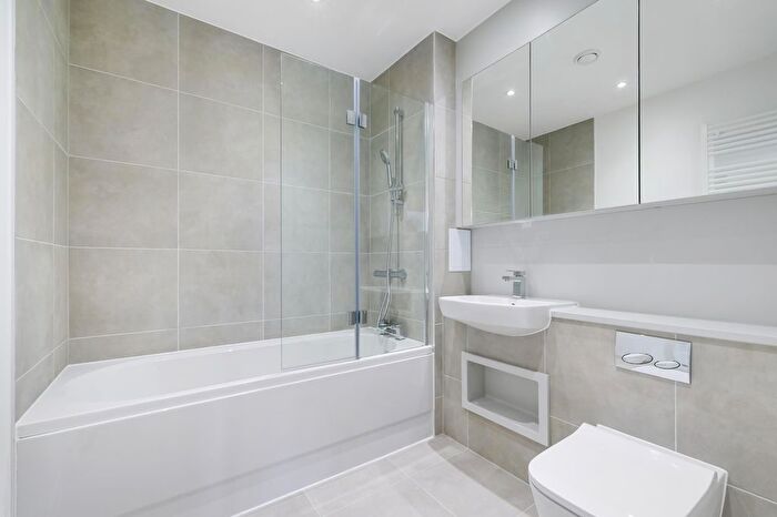 2 Bedroom Flat To Rent In Fulton And Fifth, Fulton Rd, Wembley, HA9