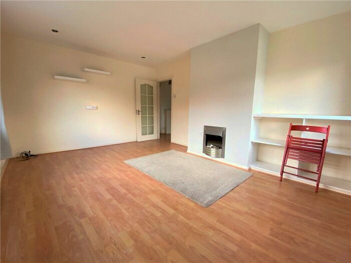 1 Bedroom Flat To Rent In Diamond Road, Ruislip, Middlesex, HA4