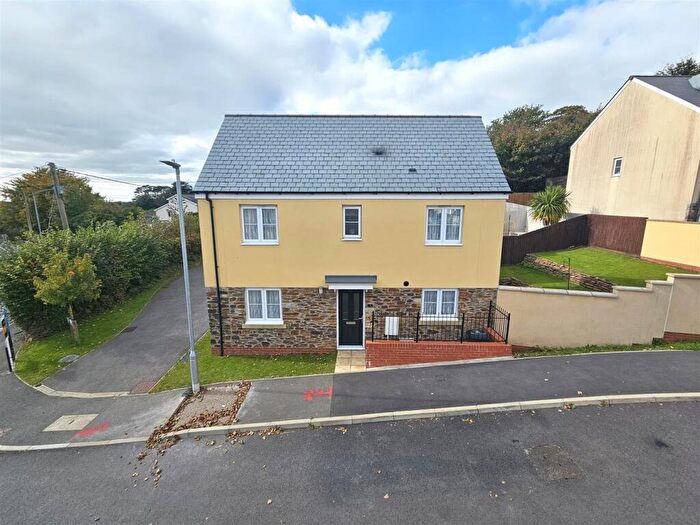 3 Bedroom Detached House For Sale In Buzzard Rise, St. Anns Chapel, Gunnislake, PL18