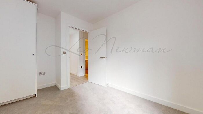 2 Bedroom Flat To Rent In Caroline Street, Limehouse, London, E1