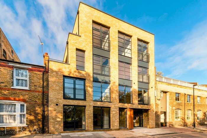 2 Bedroom Apartment To Rent In Derbyshire Street, London, E2