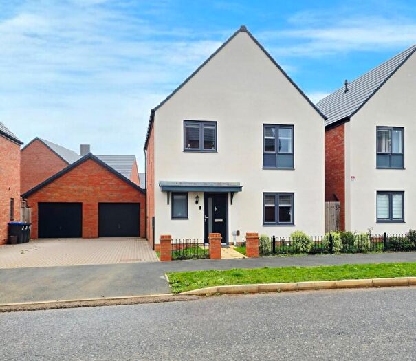 4 Bedroom Detached House For Sale In Silver Birch Road, Wootton, NN4