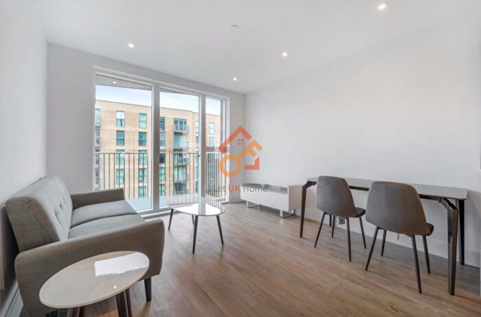 1 Bedroom Flat To Rent In Aquifer House, Exploration Way, Slough, SL1