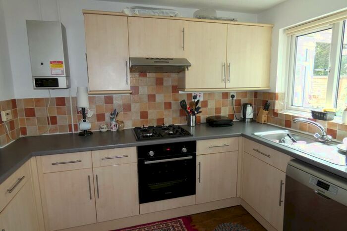 3 Bedroom Semi-Detached House To Rent In Bracken Close, Carterton, Oxon, OX18