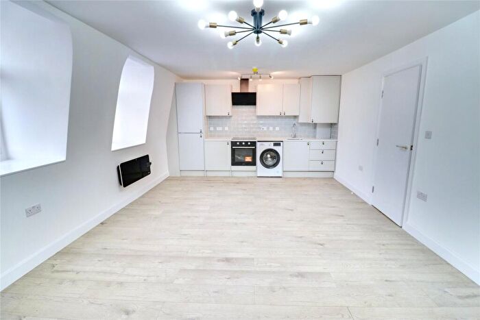1 Bedroom Apartment To Rent In Holloway Road, Islington, London, N7