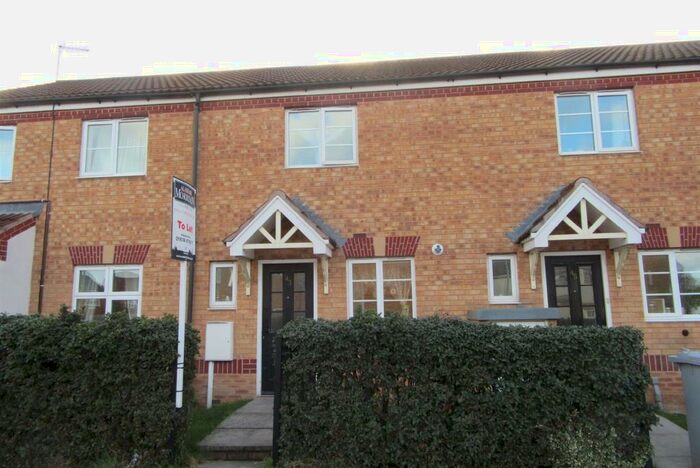 2 Bedroom Town House To Rent In Tudor Close, Newark, NG24