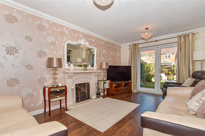 4 Bedroom Detached House For Sale In Roseleigh Avenue, Allington, Maidstone, Kent, ME16