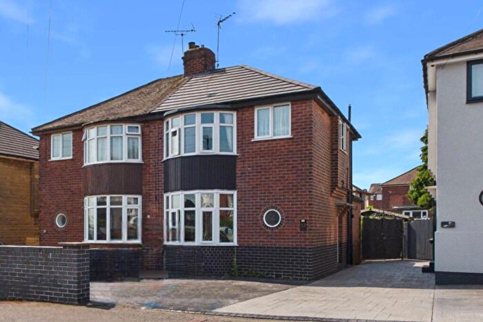 3 Bedroom Semi-Detached House For Sale In Sharrard Grove, Sheffield, South Yorkshire, S12
