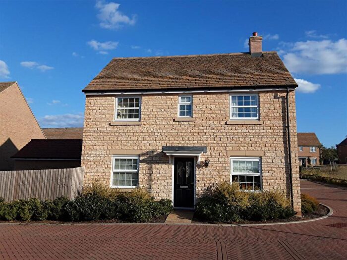 3 Bedroom Detached House To Rent In Sissons Close, Barnack, Stamford, PE9