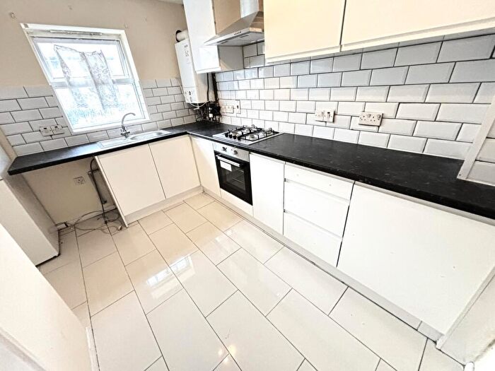 3 Bedroom House To Rent In Downings Road, Beckton, E6