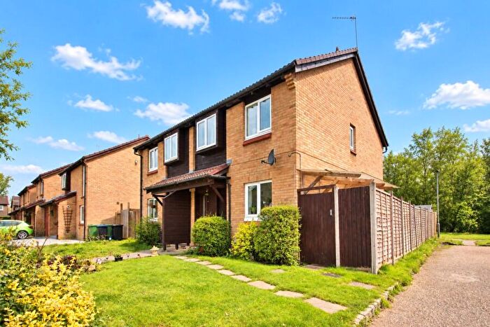 1 Bedroom Maisonette To Rent In Woking, Surrey, GU21