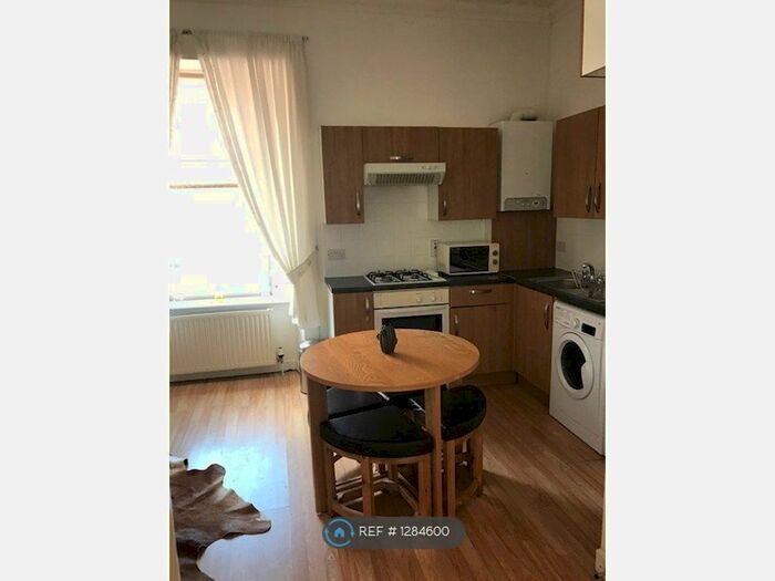 1 Bedroom Flat To Rent In Clarkston Road, Glasgow G44