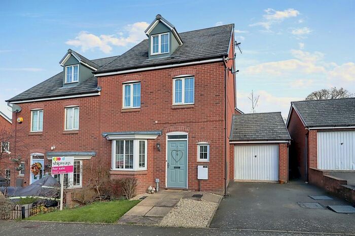 4 Bedroom Town House For Sale In Catherton Road, Cleobury Mortimer, Kidderminster, DY14