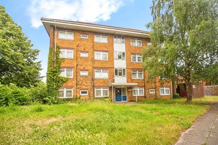 1 Bedroom Flat For Sale In Old Redbridge Road, Southampton, Hampshire, SO15