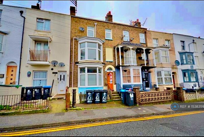 1 Bedroom Flat To Rent In West Cliff Road, Ramsgate, CT11