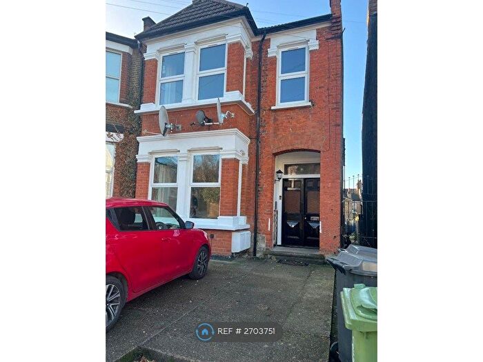 2 Bedroom Flat To Rent In Upper Leytonstone, London, E11