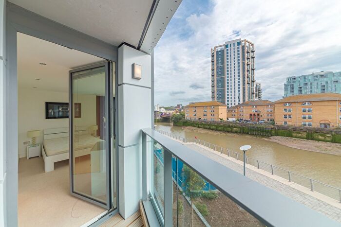 2 Bedroom Flat To Rent In Empire Reach, Dowells Street, London, SE10