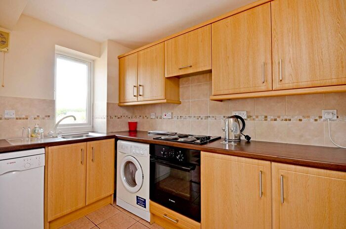 1 Bedroom Flat To Rent In Transom Close, Rotherhithe, London, SE16