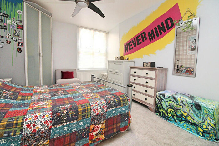 1 Bedroom Apartment For Sale In Adelaide Mansions, Hove, BN3