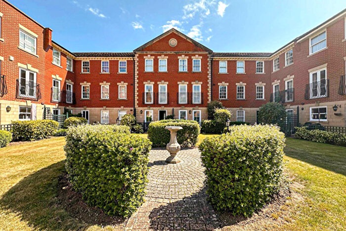 2 Bedroom Apartment To Rent In White Hart Road, Old Portsmouth Furnished, PO1