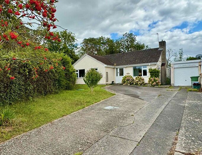 3 Bedroom Detached Bungalow To Rent In Coxs Drive, Baltonsborough, Somerset, BA6
