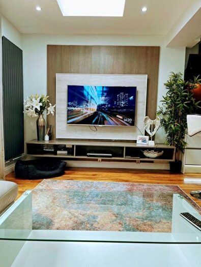 5 Bedroom Terraced House To Rent In Lodge Avenue, Croydon, CR0