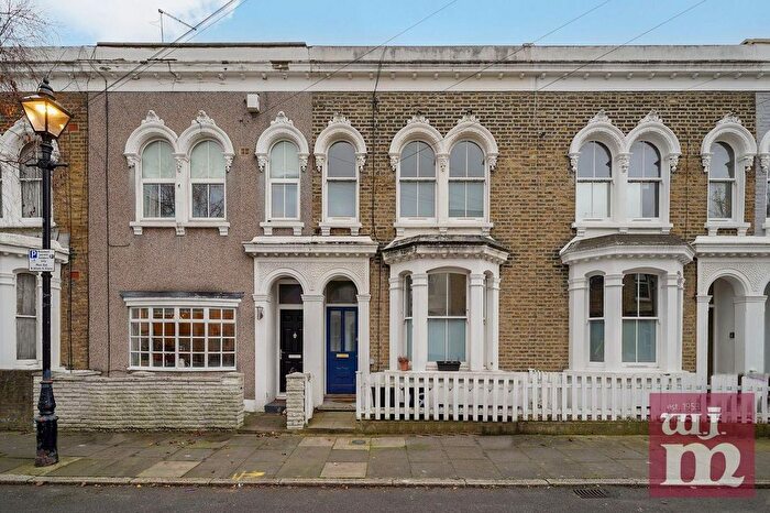 3 Bedroom Property To Rent In Strahan Road, Mile End, E3