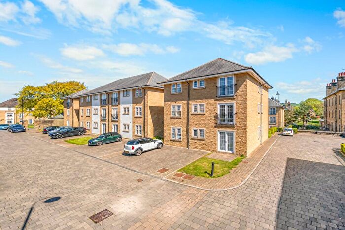 1 Bedroom Flat For Sale In Clifford Drive, Menston, Ilkley, West Yorkshire, LS29