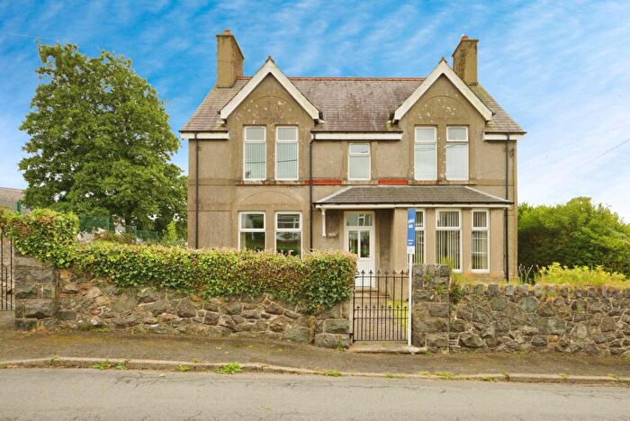 4 Bedroom Detached House For Sale In Llwyndu Road, Penygroes, Caernarfon, Gwynedd, LL54