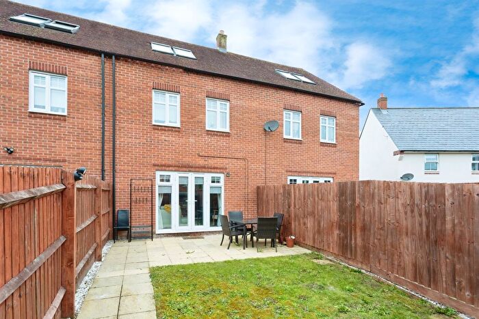3 Bedroom Terraced House To Rent In Mayflower Street, Buckingham, MK18