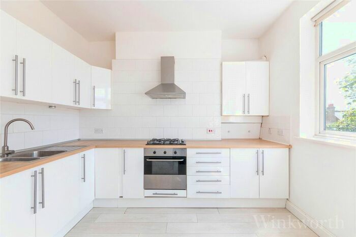 2 Bedroom Flat To Rent In Woolstone Road, London, SE23