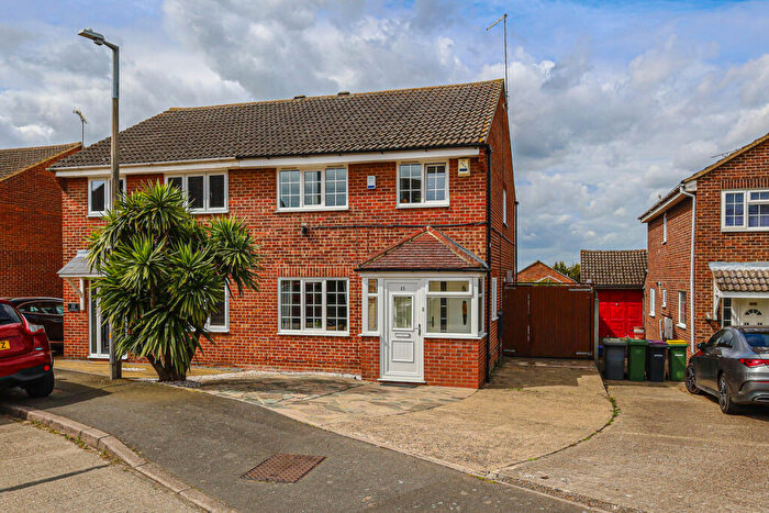 3 Bedroom Semi Detached House For Sale In Navestock Close, Rayleigh, SS6