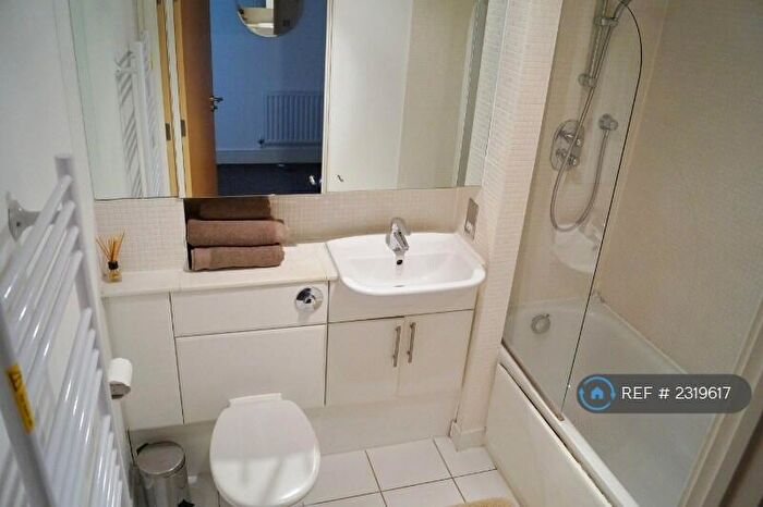 1 Bedroom Flat To Rent In Cassilis Road, London, E14