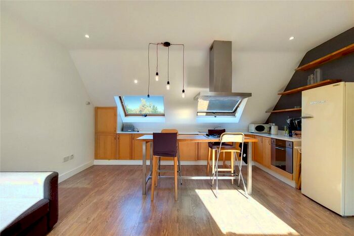 2 Bedroom Flat To Rent In Hawley Road, London, NW1