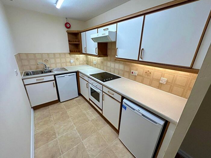 1 Bedroom Flat To Rent In Barlow Moor Road, Manchester, M20
