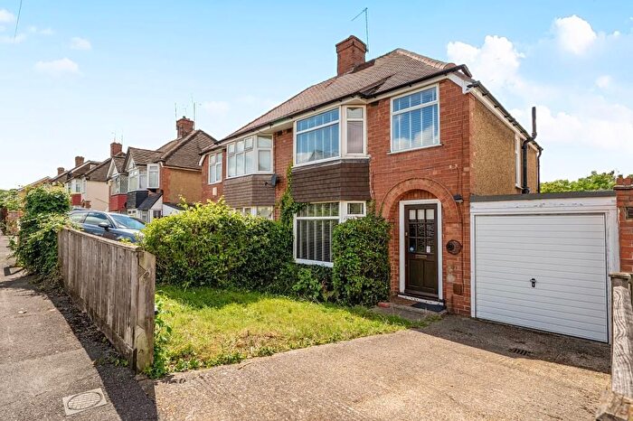 3 Bedroom Semi Detached House For Sale In Osbourne Road, Reading, RG30