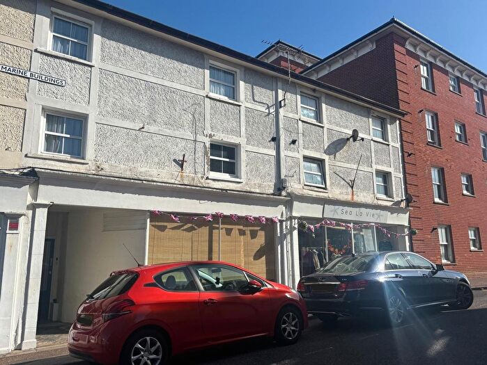 2 Bedroom Flat To Rent In Marine Buildings, Walton On The Naze, CO14