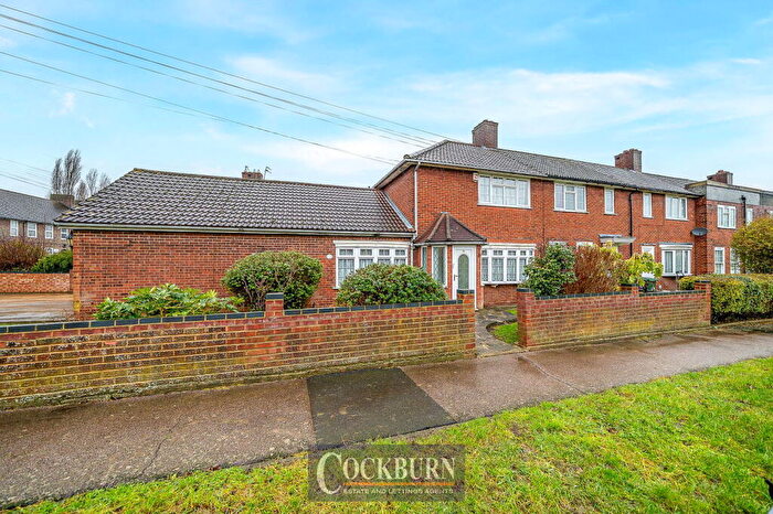 3 Bedroom End Of Terrace House For Sale In Bilsby Grove, Mottingham, SE9