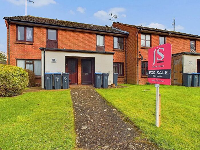 1 Bedroom Flat To Rent In Poplar Road, Worthing, BN13