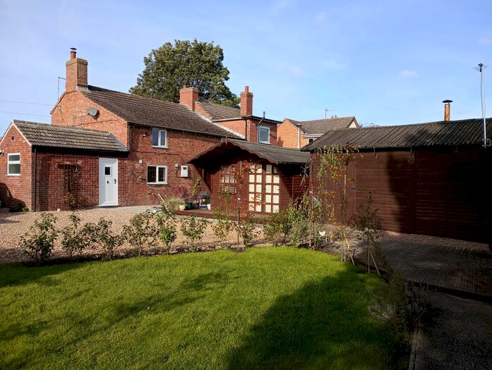 2 Bedroom Semi-Detached House For Sale In Lammins Lane, Mareham-Le-Fen, Boston, PE22