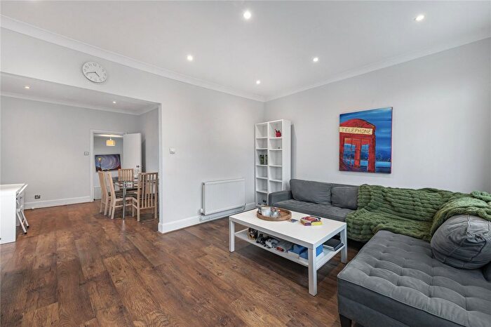 2 Bedroom Flat For Sale In Humbolt Road, London, W6
