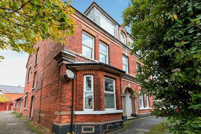 1 Bedroom Flat To Rent In Cromwell Road, Basingstoke, Hampshire, RG21