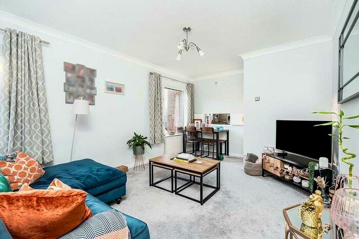 1 Bedroom Apartment To Rent In Cedar Road, Sutton, Surrey, SM2