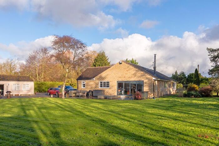 4 Bedroom Detached Bungalow For Sale In Barkers Lane, Snainton, Scarborough, YO13