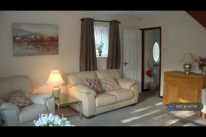 2 Bedroom Semi-Detached House To Rent In Castle Keep Mews, Newcastle-Under-Lyme, ST5