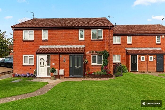 3 Bedroom Terraced House For Sale In Berkeley Close, Abbots Langley, WD5