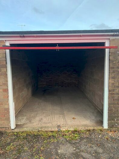 Garage / Parking To Rent In Newtimber Avenue, Goring By Sea, BN12