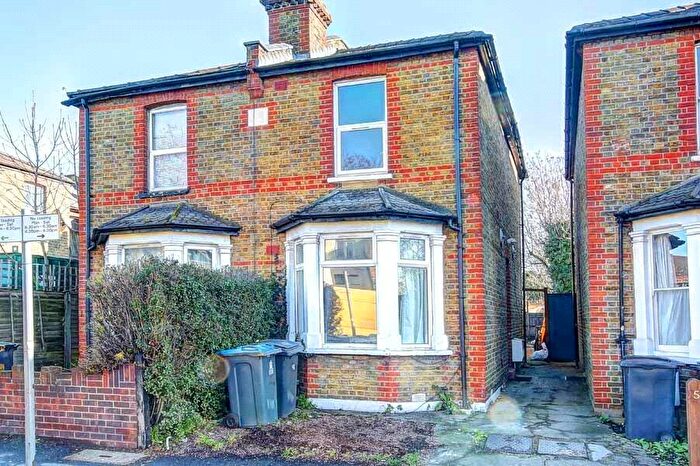 3 Bedroom Semi Detached House For Sale In Villiers Road, Kingston, KT1