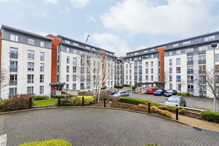 2 Bedroom Apartment To Rent In **£pppw Excluding Bills** Ropewalk Court, Nottingham, NG1